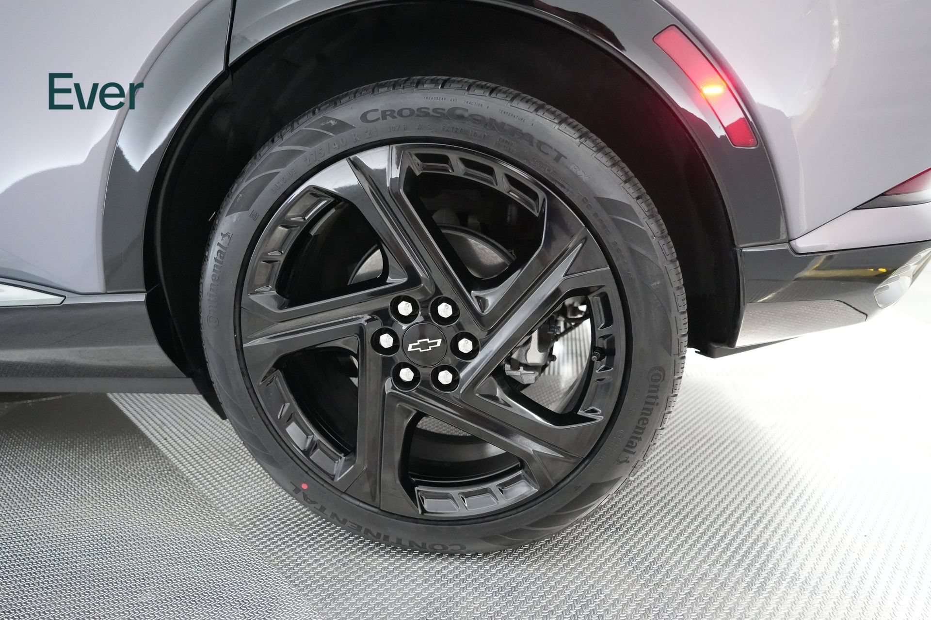 Used 2024 Chevrolet Equinox EV RS FWD image 21