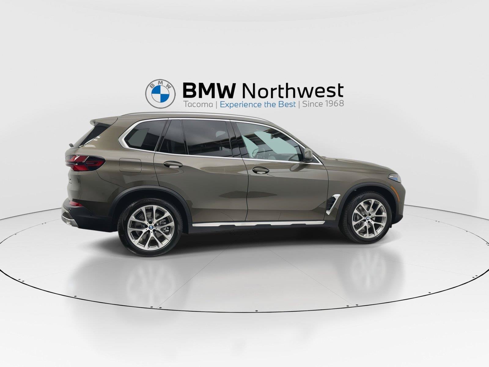 New 2026 BMW X5 xDrive40i w/ Climate Comfort Package AWD/4WD image 4