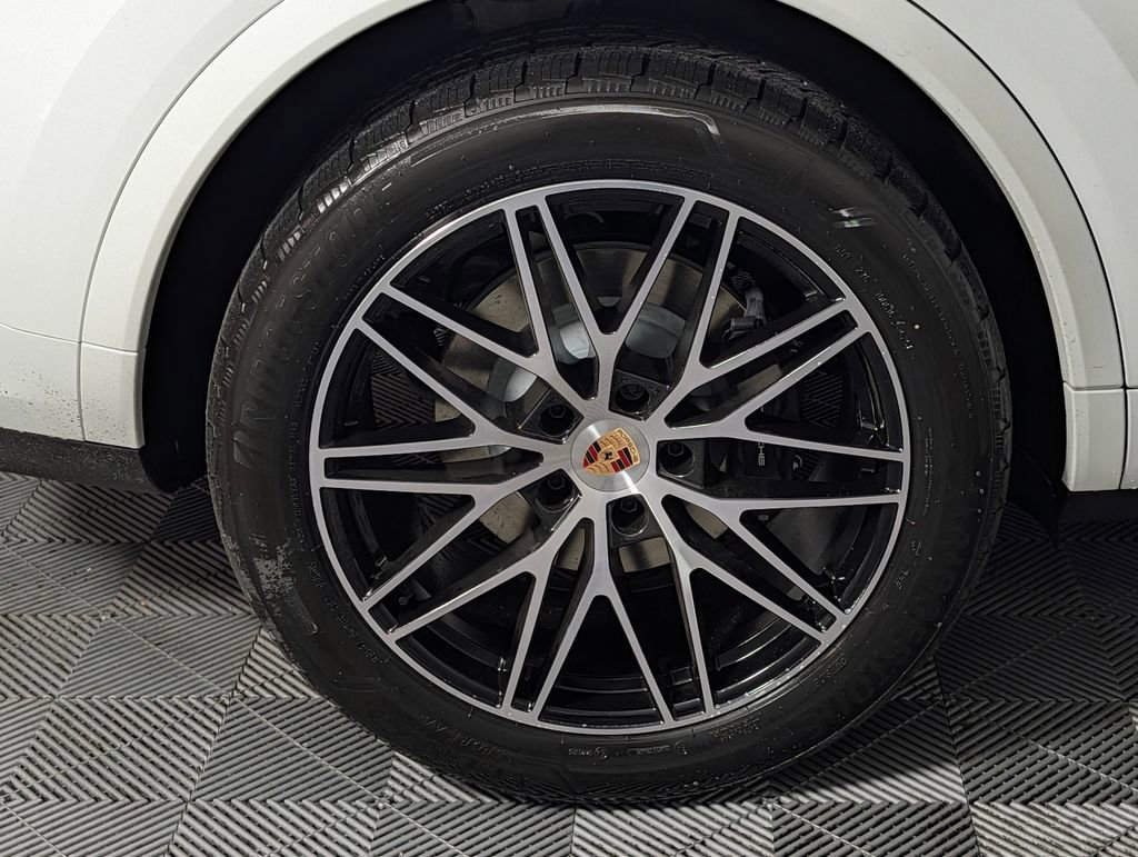 New 2026 Porsche Cayenne Coupe image 13