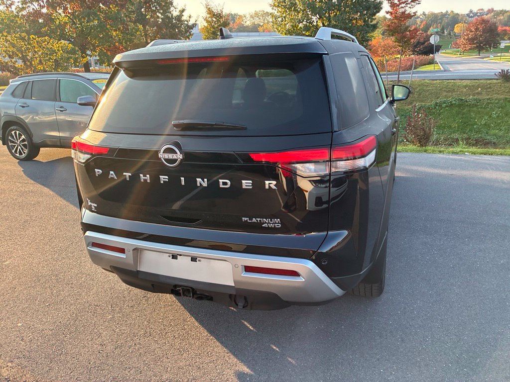 Used 2022 Nissan Pathfinder Platinum AWD/4WD image 9