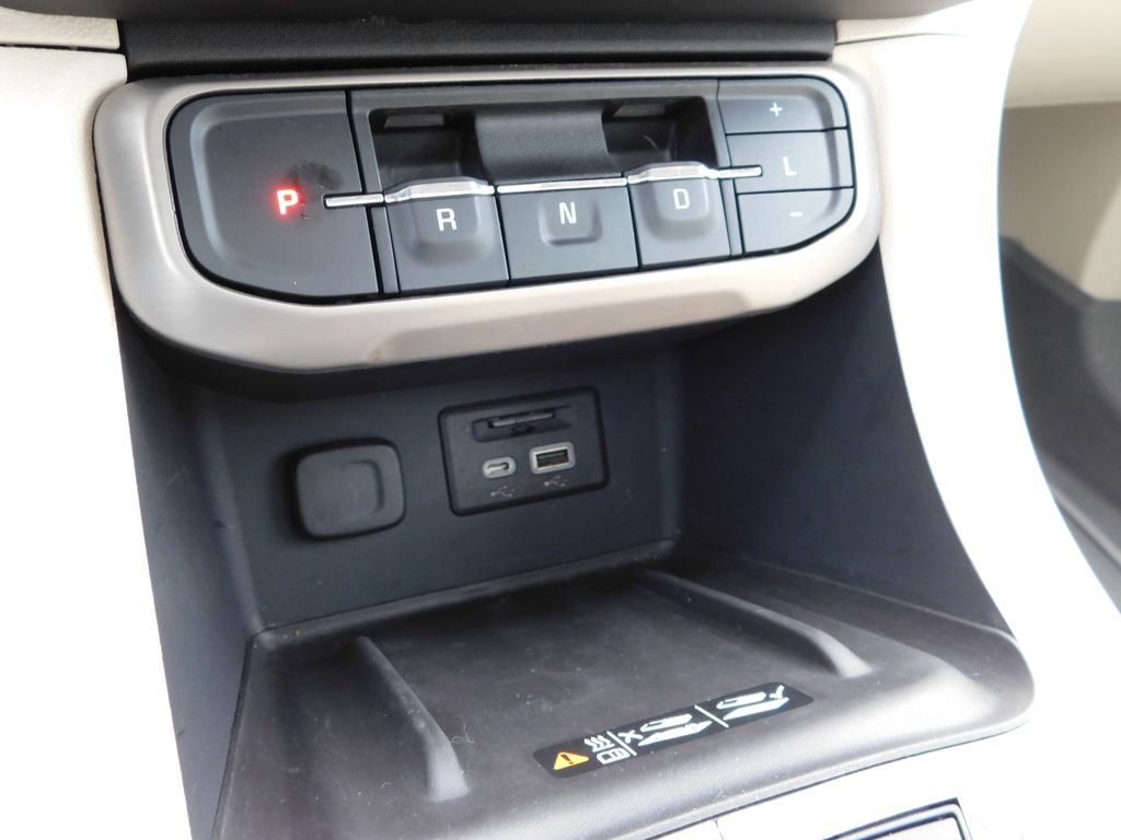 Used 2023 GMC Acadia Denali w/ Denali Technology Package AWD/4WD image 46