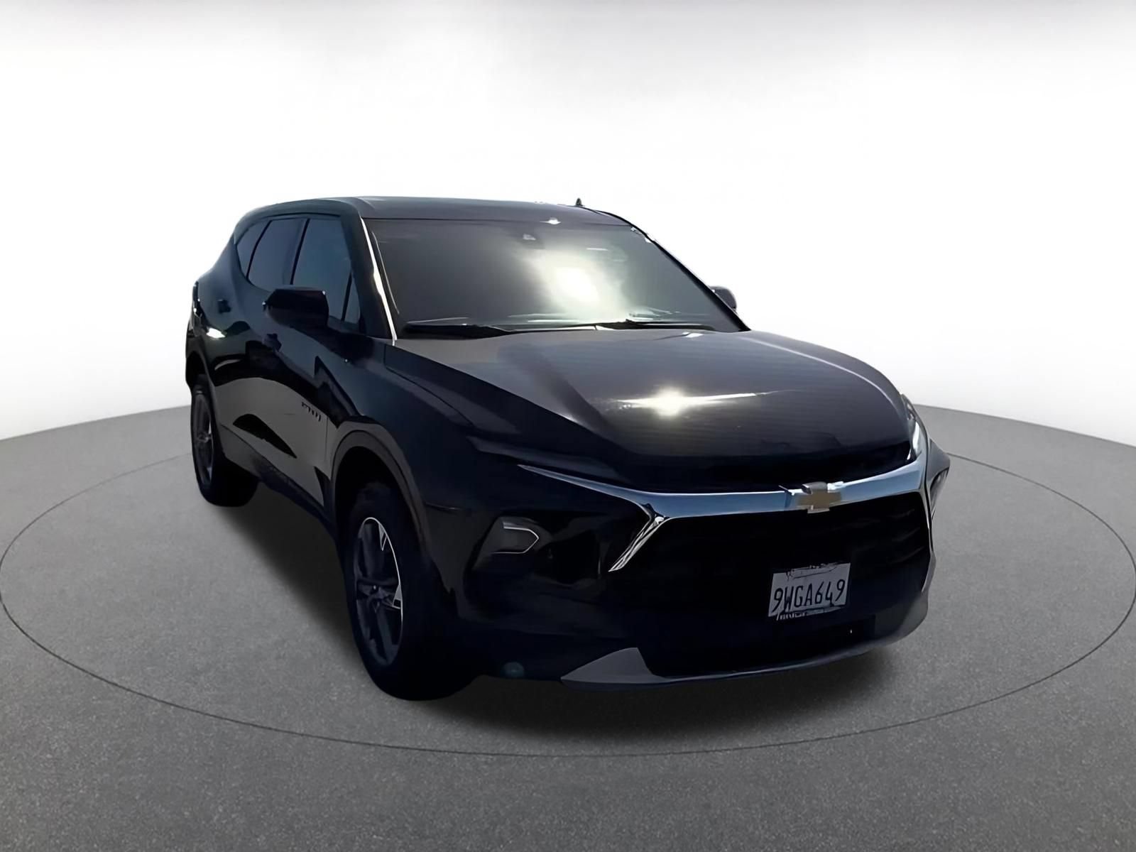 Used 2026 Chevrolet Blazer LT FWD image 3