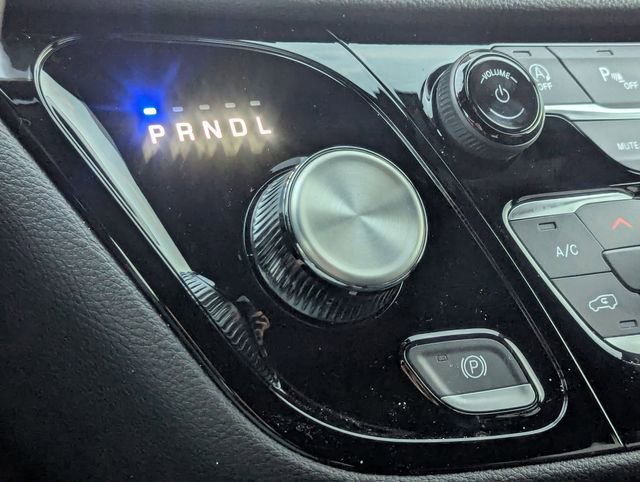 New 2026 Chrysler Pacifica Select w/ S Appearance Package image 16