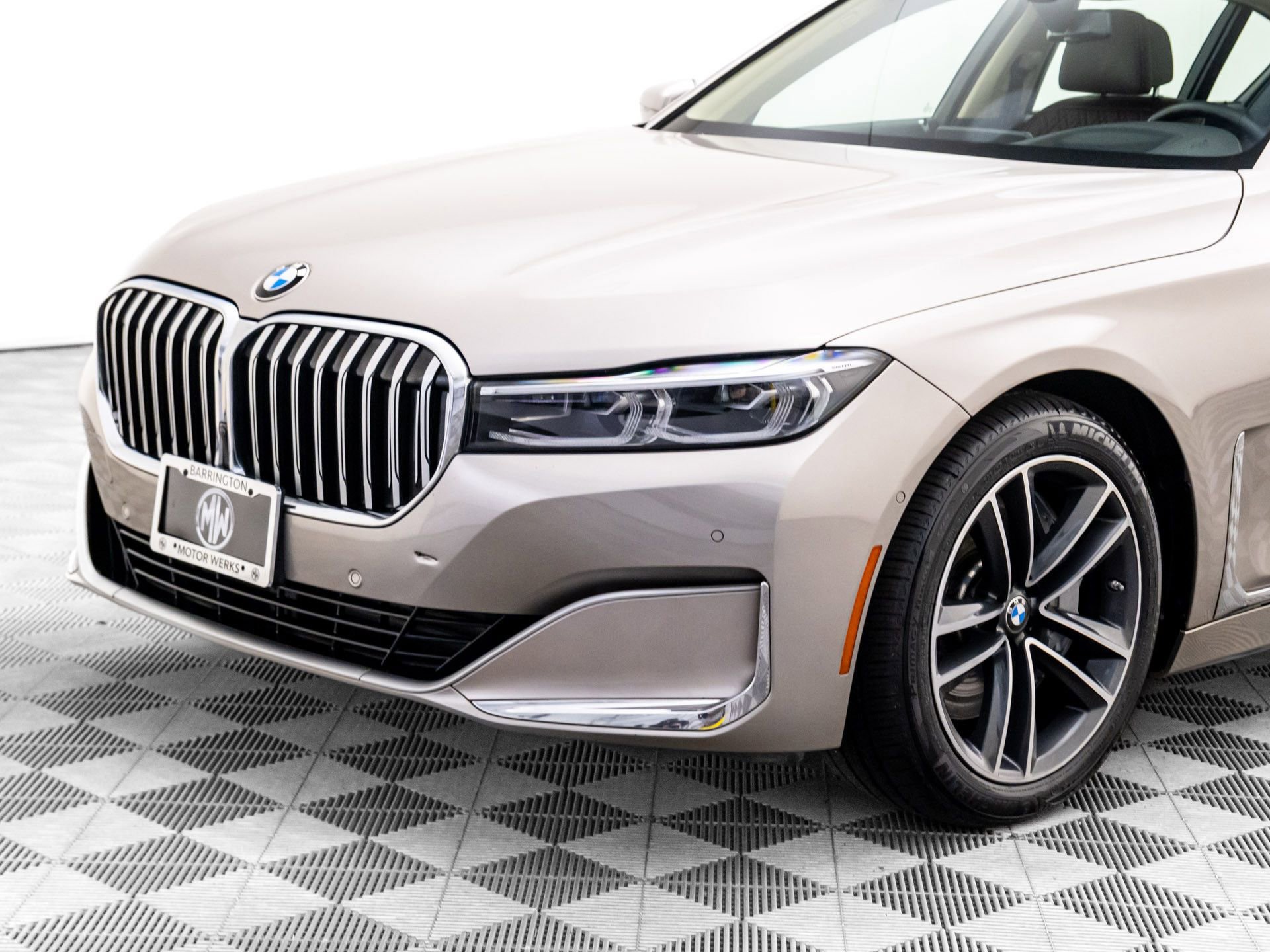 Certified 2022 BMW 750i xDrive w/ Executive Package image 38