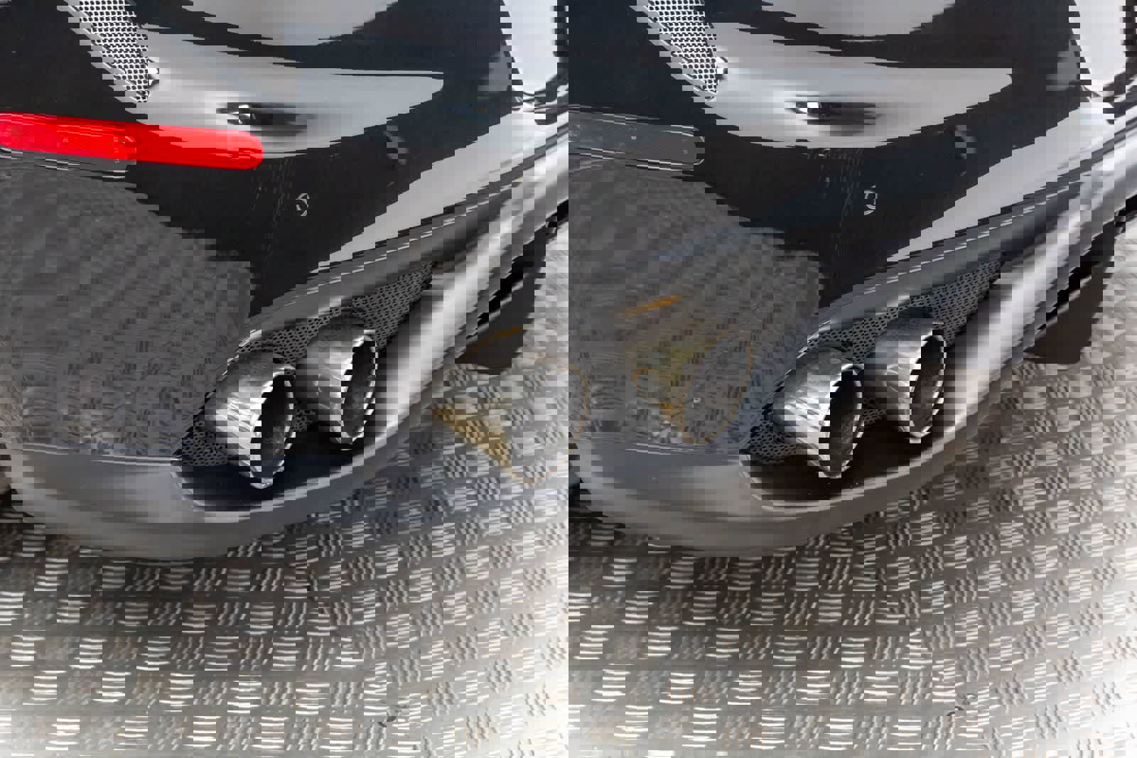 Used 2015 Ferrari FF image 62