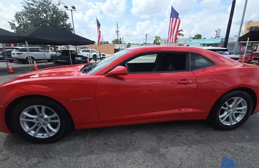Used 2015 Chevrolet Camaro LS RWD image 18