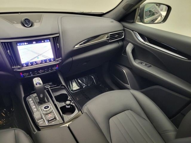 Used 2023 Maserati Levante GT image 15