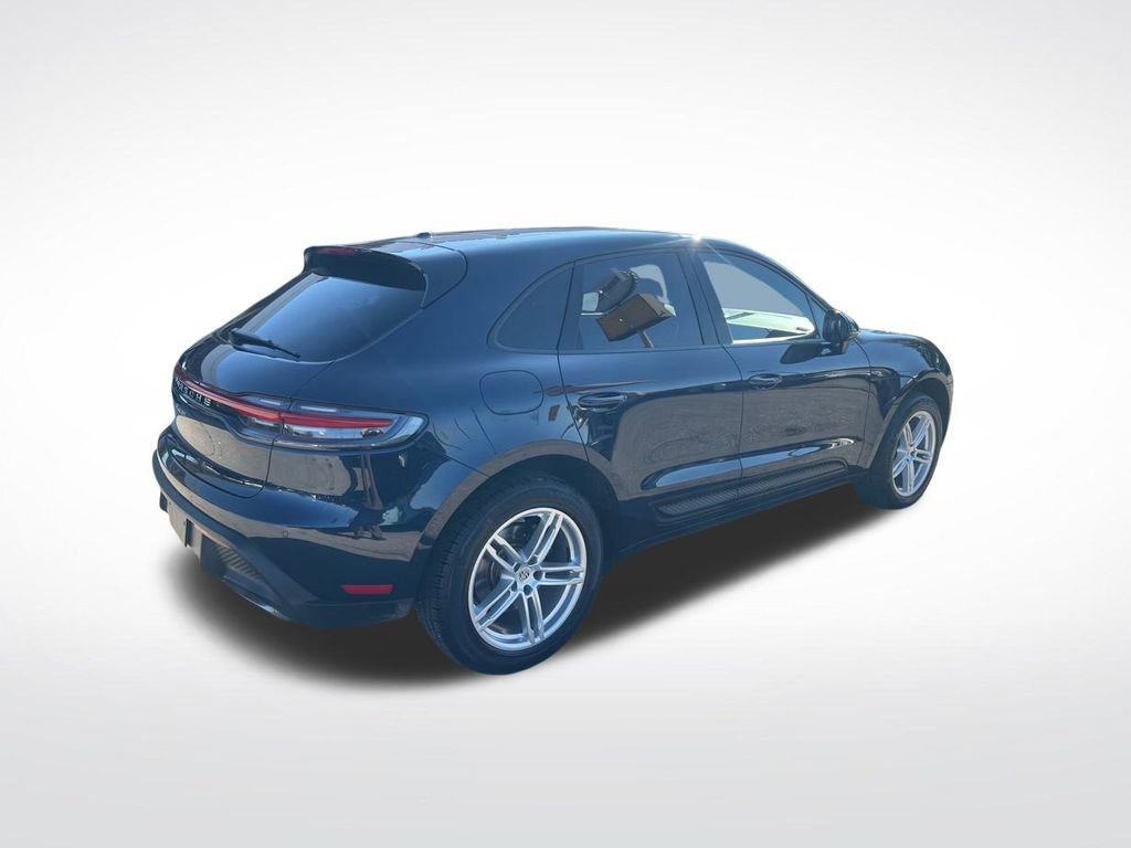 Used 2022 Porsche Macan Base image 46