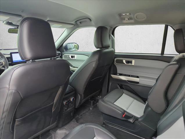Used 2023 Ford Explorer XLT w/ Equipment Group 202A image 18