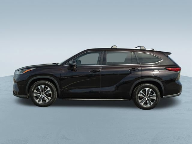 Used 2021 Toyota Highlander XLE image 4