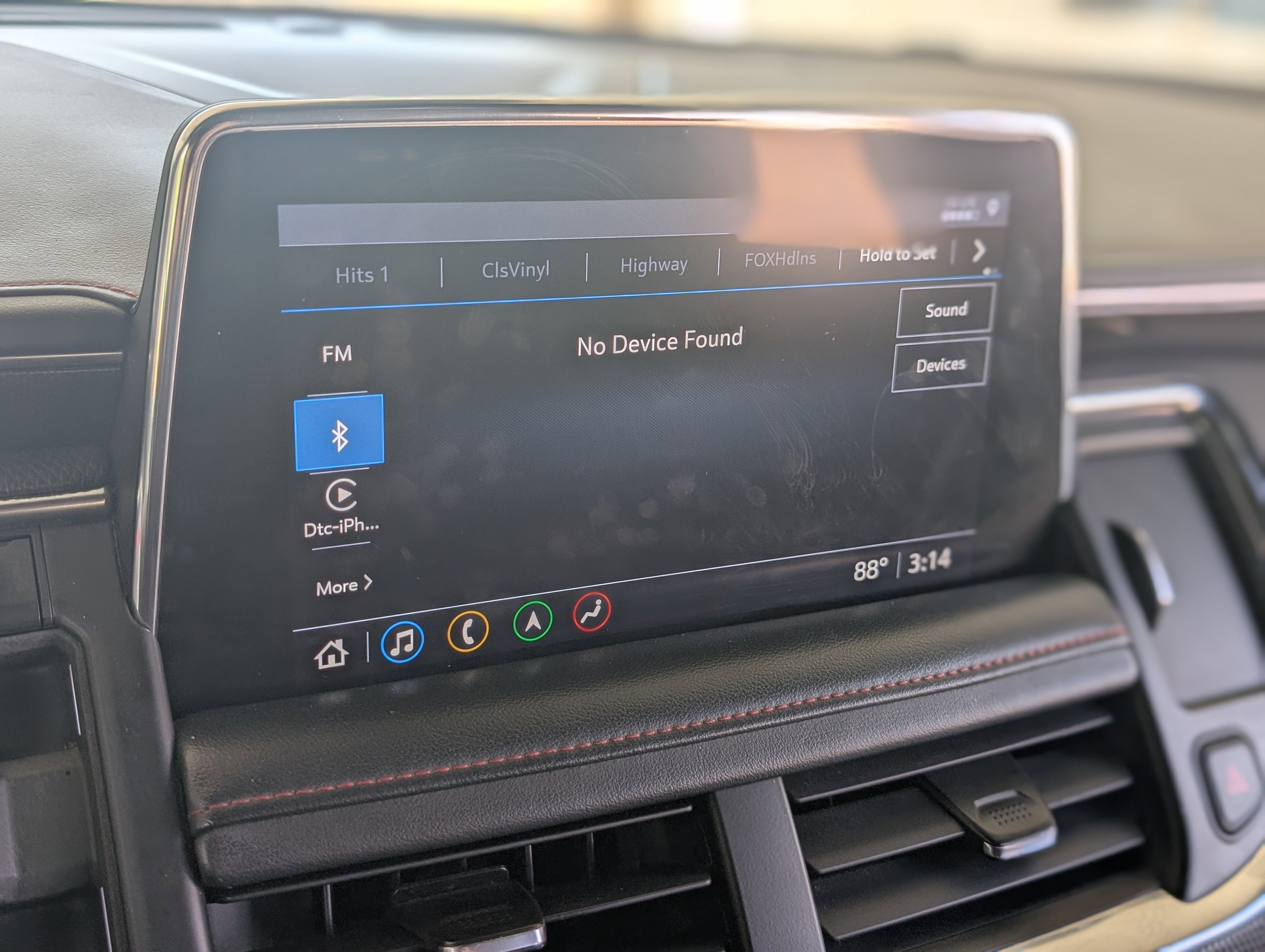 Used 2021 Chevrolet Suburban RST w/ Luxury Package RWD image 29