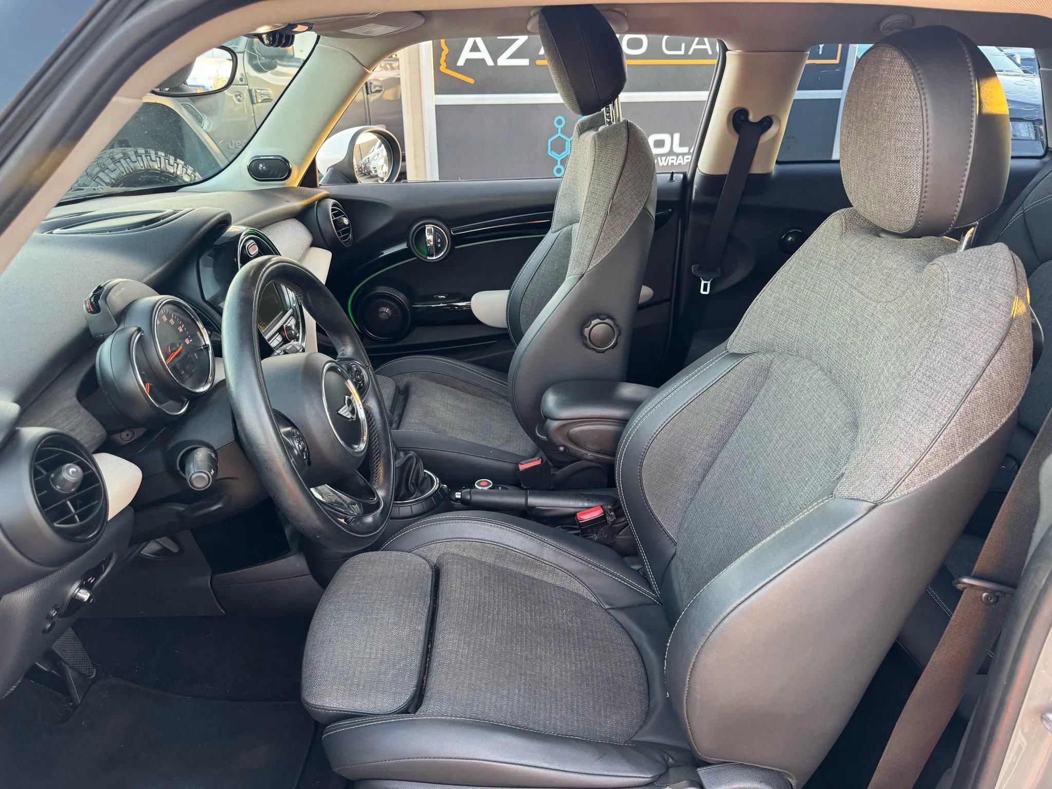 Used 2015 MINI Cooper S image 19