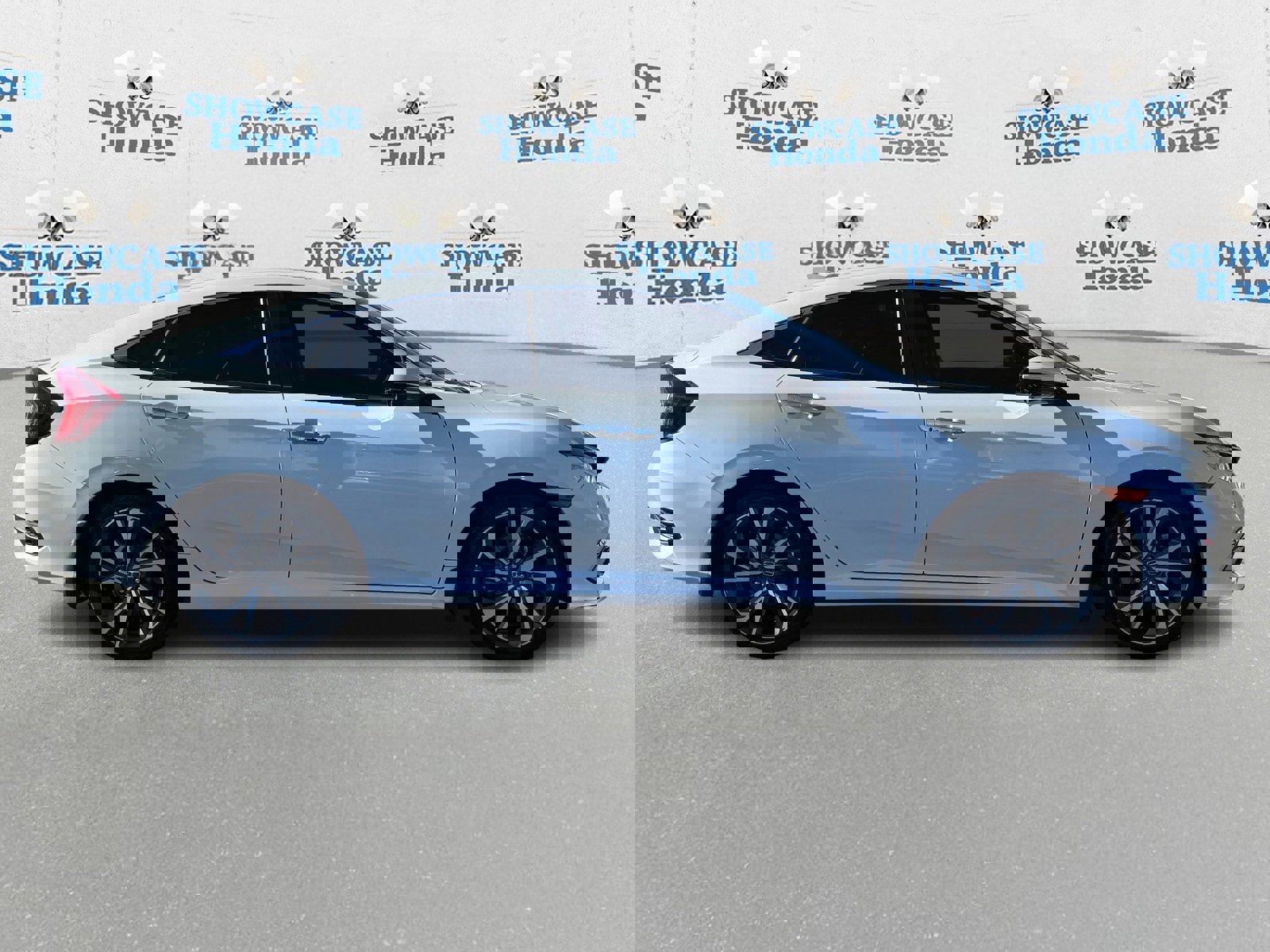 Used 2021 Honda Civic Touring image 9