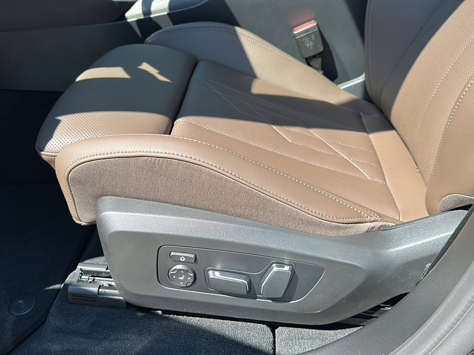 New 2026 BMW X3 xDrive30 w/ Premium Package image 12