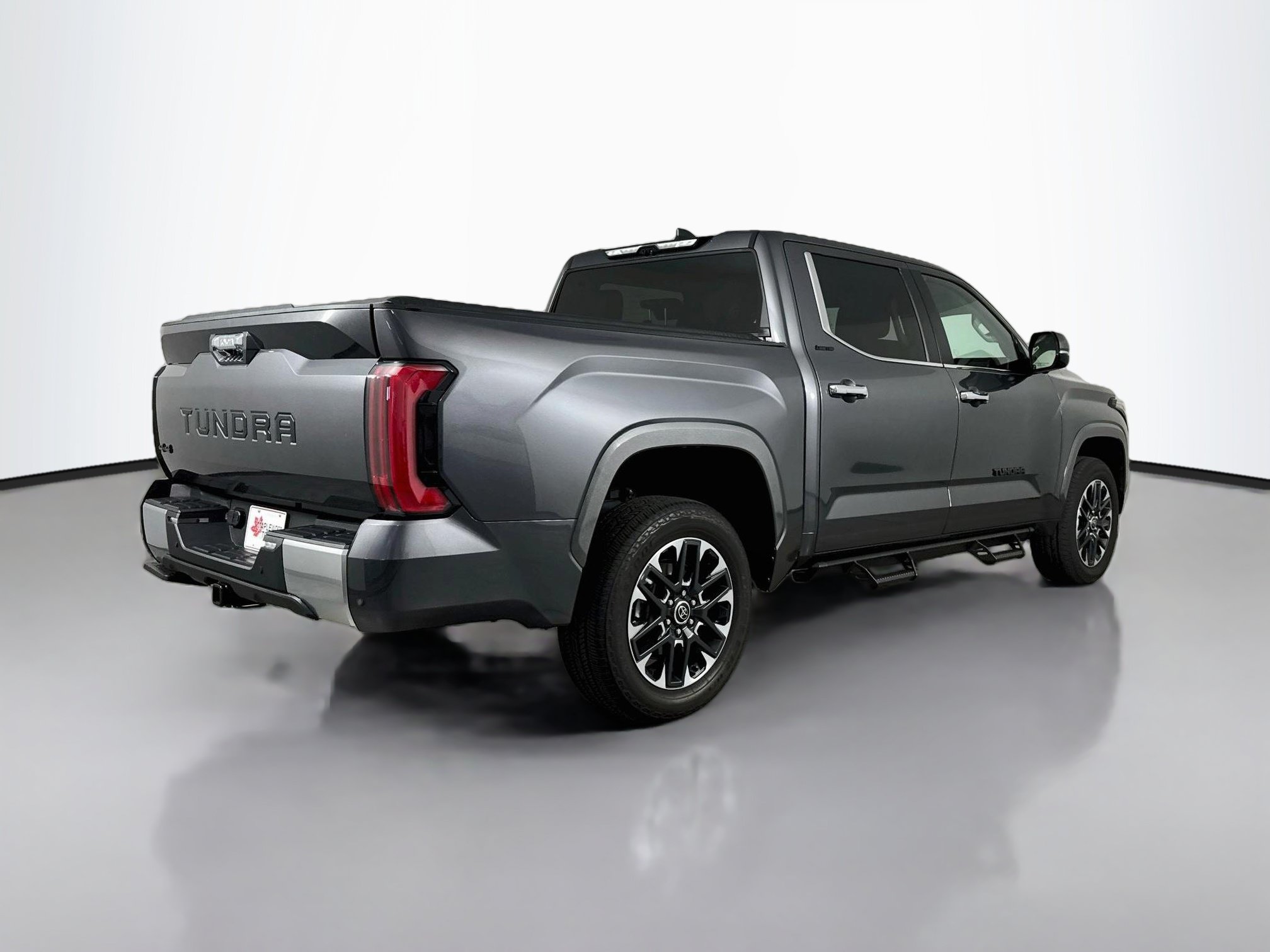 Used 2024 Toyota Tundra Limited AWD/4WD image 7