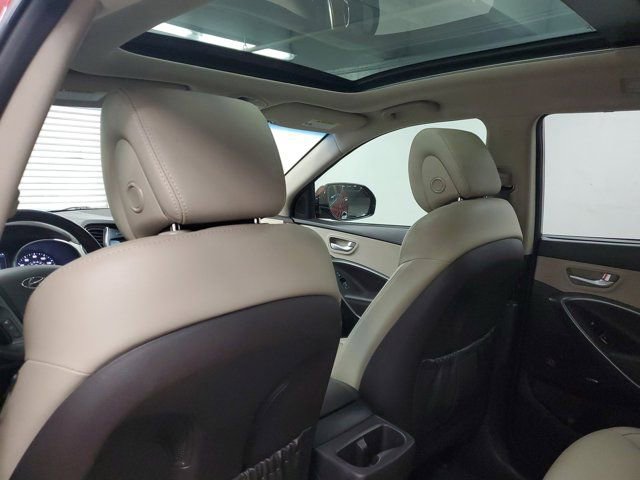 Used 2018 Hyundai Santa Fe Limited w/ Cargo Package image 12