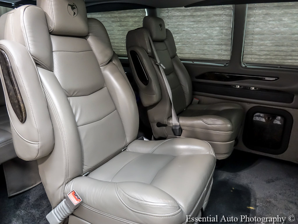 Used 2023 Chevrolet Express 2500 RWD image 21