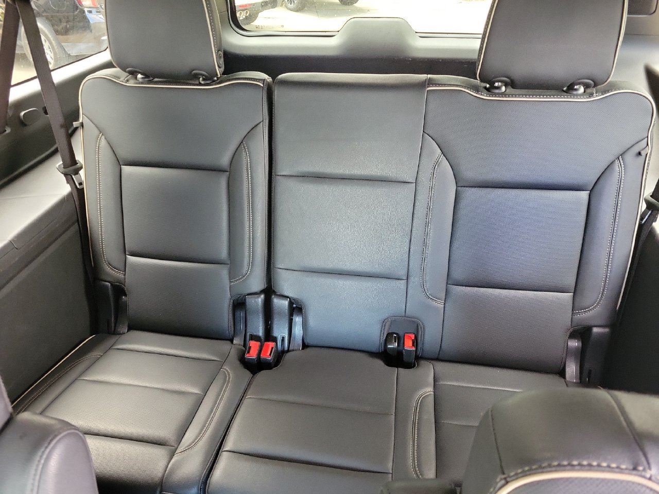 Certified 2025 Chevrolet Suburban Premier AWD/4WD image 14