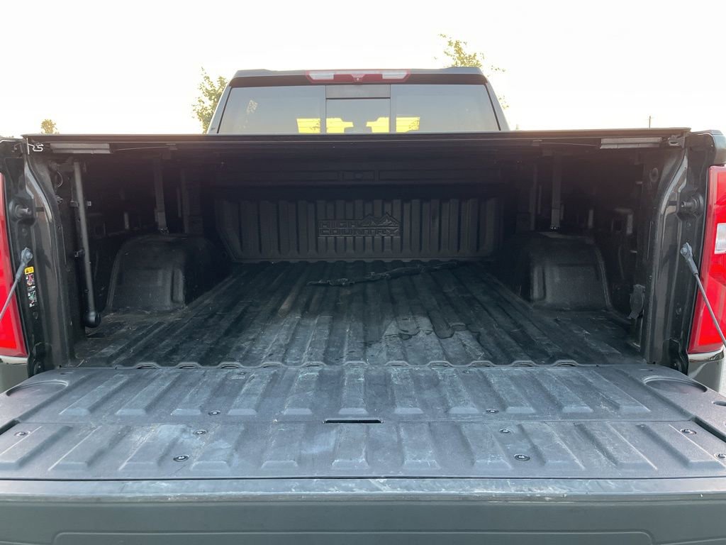 Used 2022 Chevrolet Silverado 1500 High Country w/ Safety Package II image 10