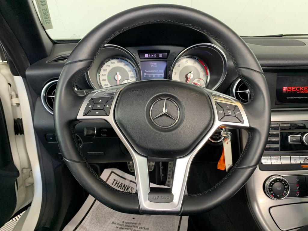 Used 2013 Mercedes-Benz SLK 250 image 22