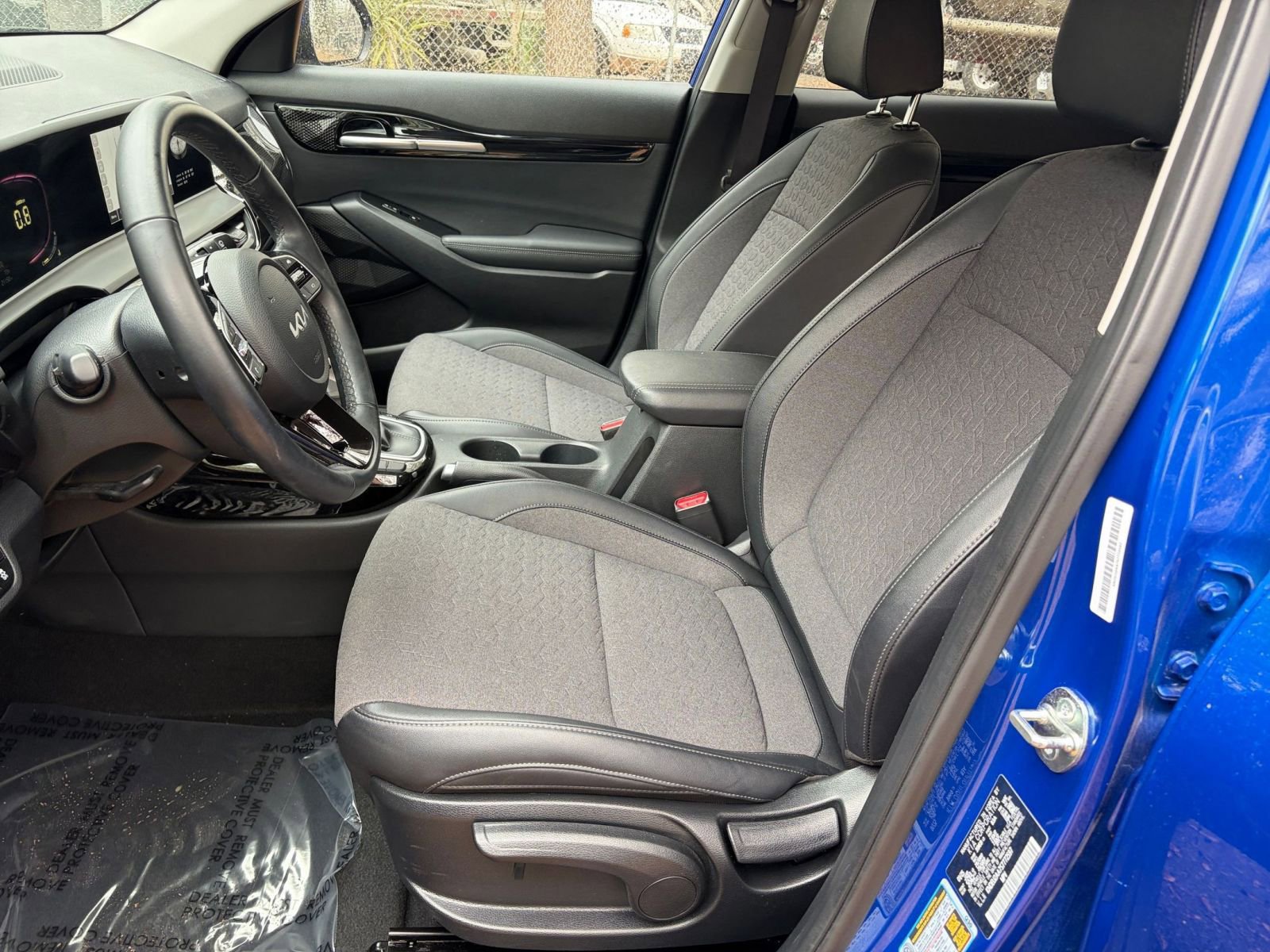 Used 2025 Kia Seltos S image 24