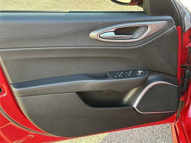 Used 2022 Alfa Romeo Giulia Veloce image 22