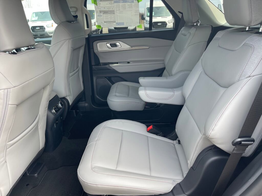 New 2026 Ford Explorer Active w/ Active Comfort Package image 21