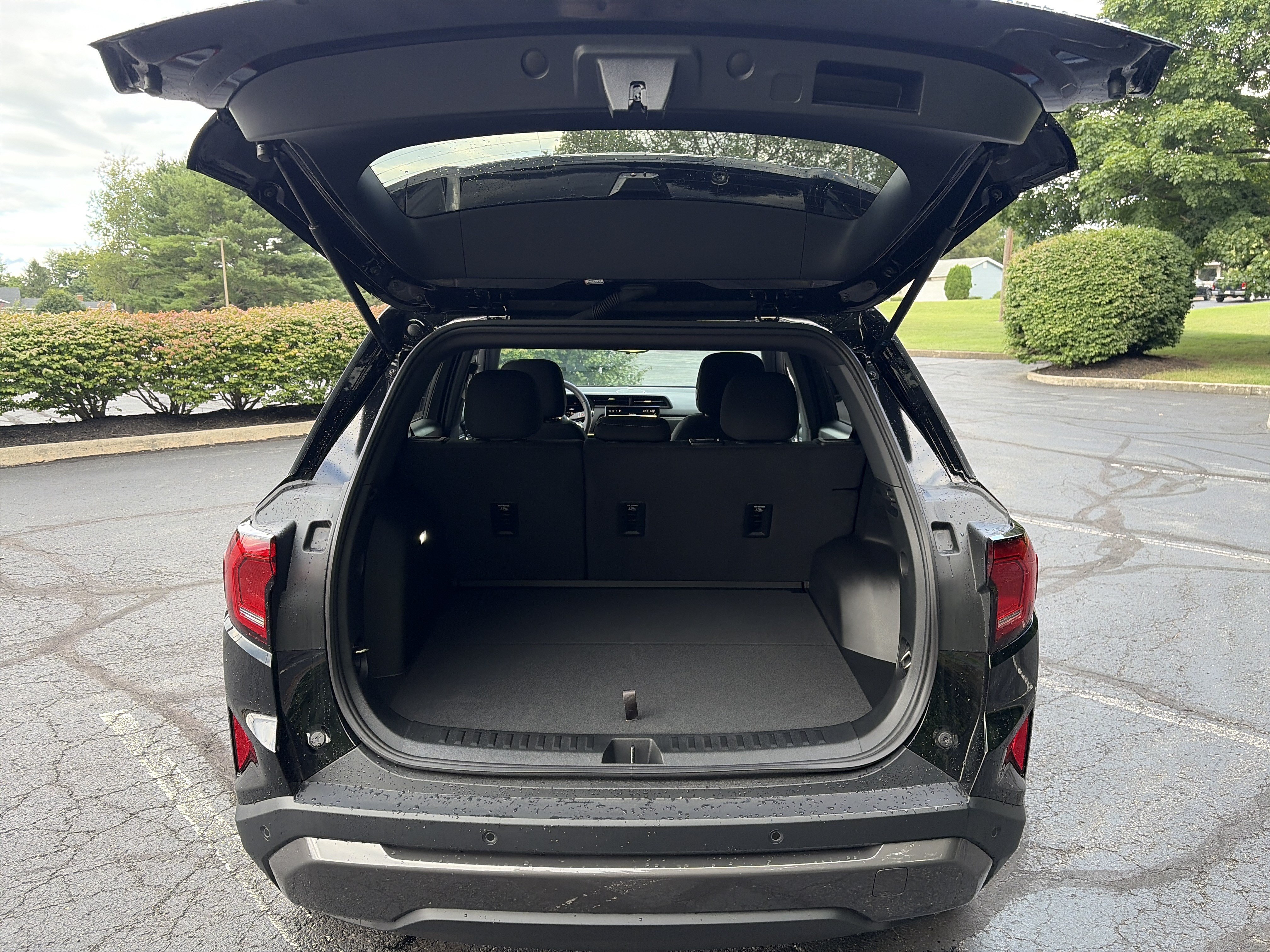 Used 2026 GMC Terrain Elevation w/ Technology Package II FWD image 23