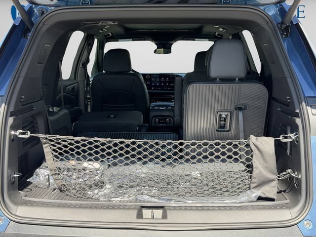 New 2026 Chevrolet Traverse LT w/ Sun and Wheel Package FWD image 15