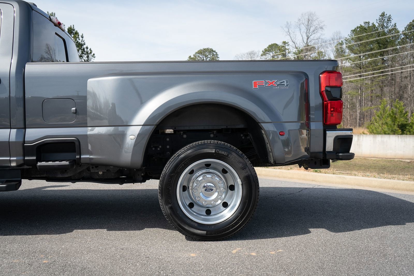Used 2023 Ford F450 Lariat w/ FX4 Off-Road Package AWD/4WD image 15