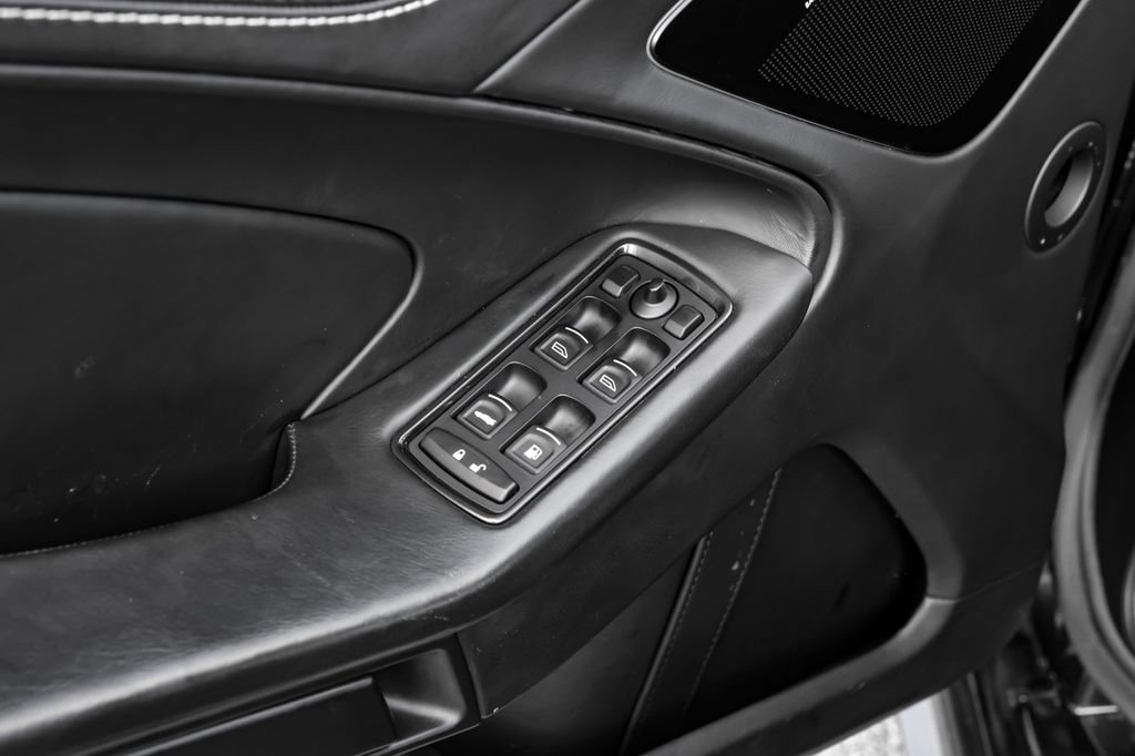 Used 2016 Aston Martin Vanquish Coupe RWD image 43