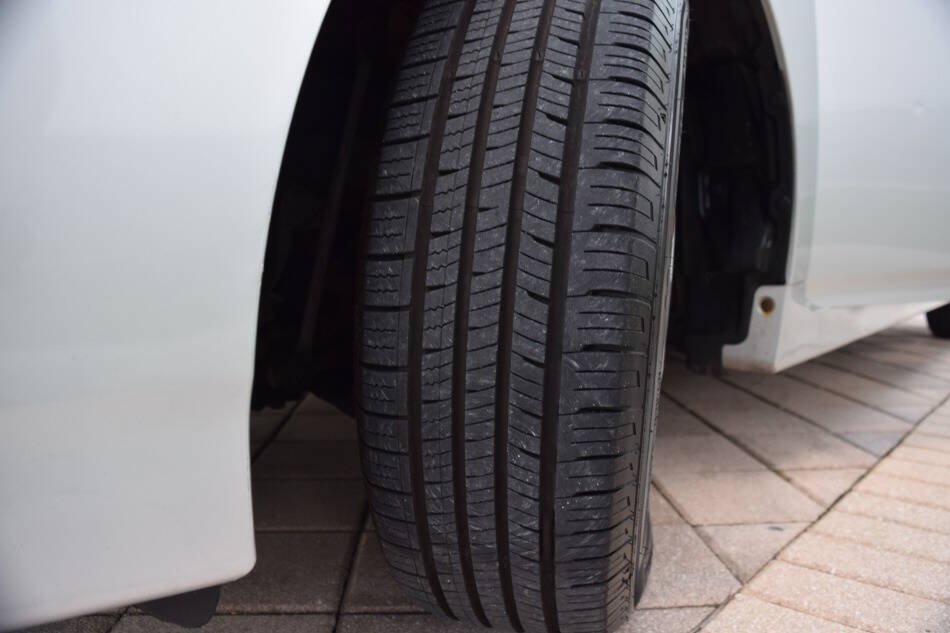 Used 2010 Toyota Prius Two FWD image 81