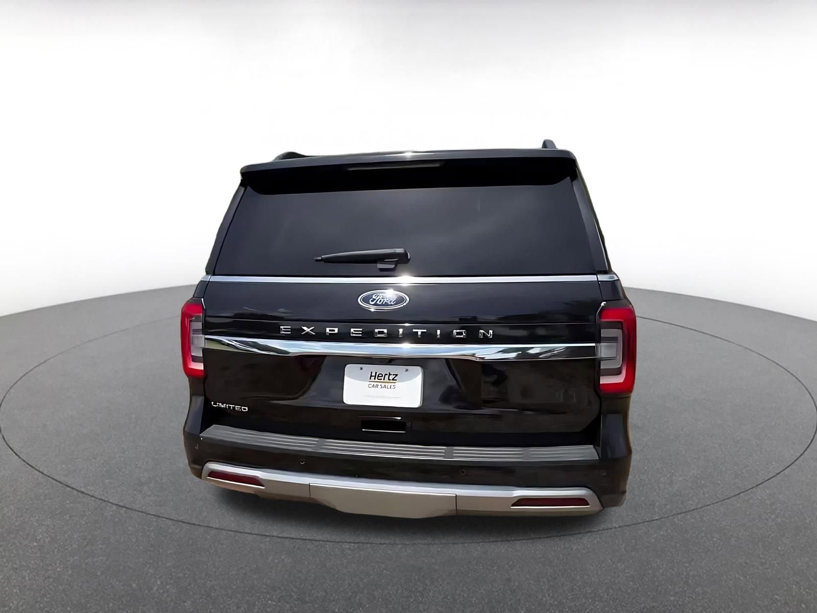 Used 2024 Ford Expedition Limited RWD image 16