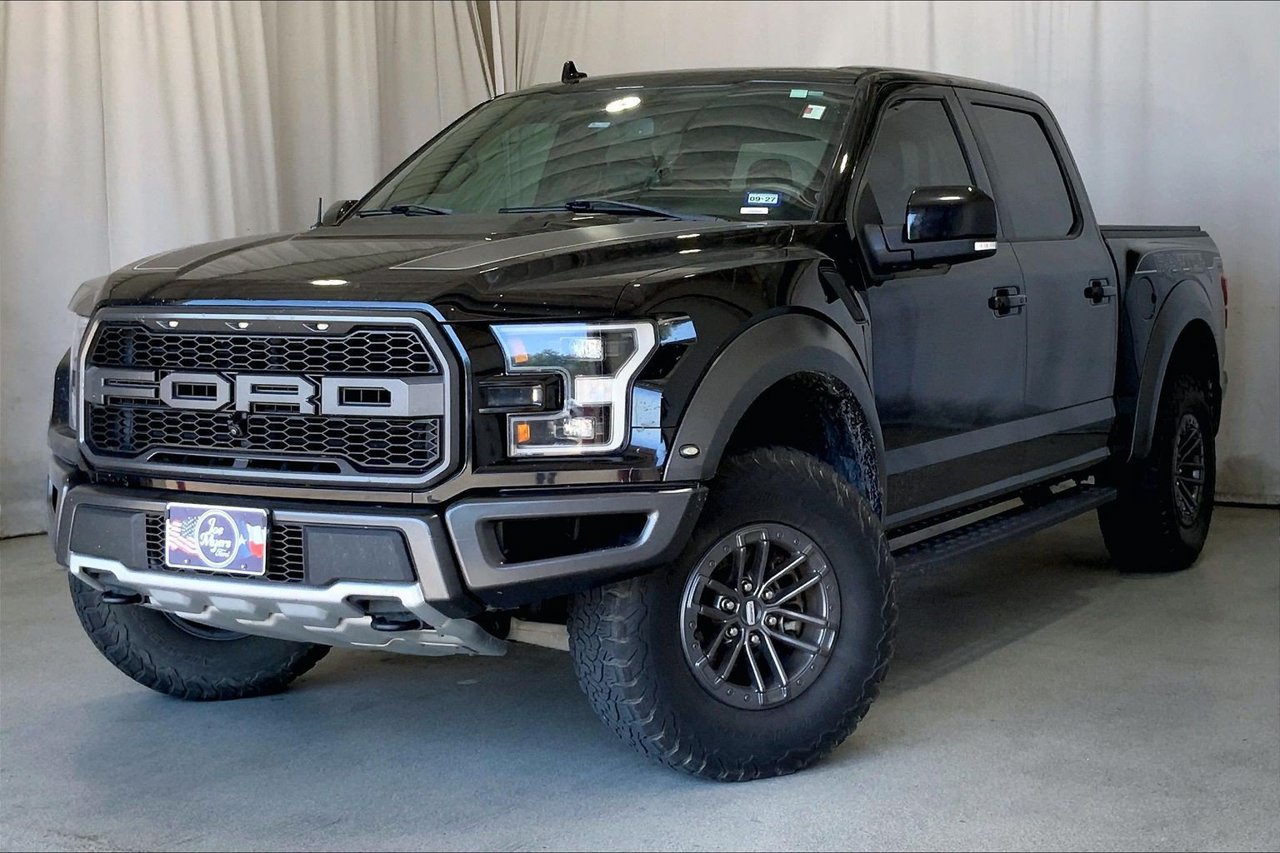 Used 2020 Ford F150 Raptor w/ Equipment Group 802A Luxury AWD/4WD image 2