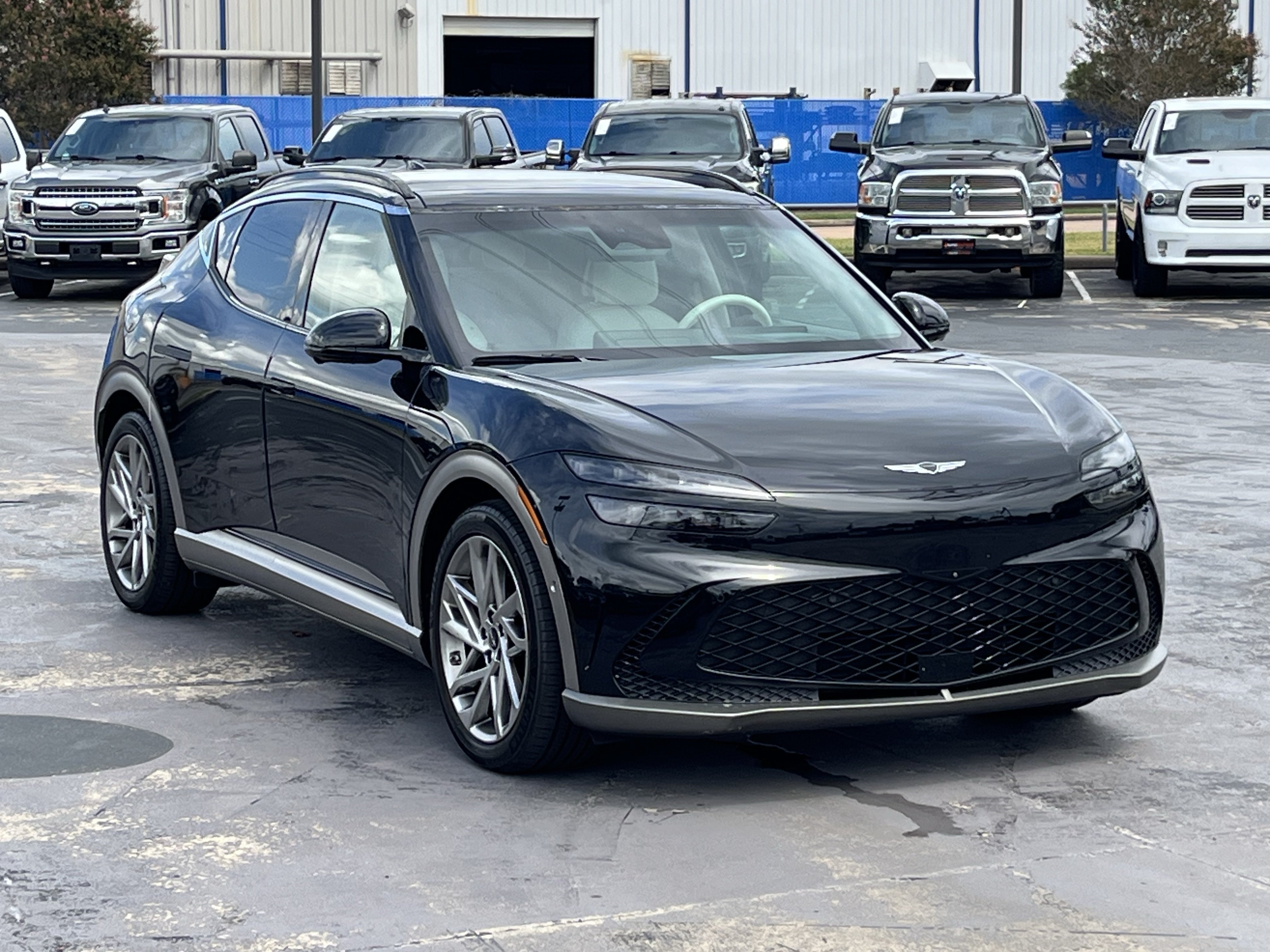 Used 2024 Genesis GV60 Advanced AWD/4WD image 5