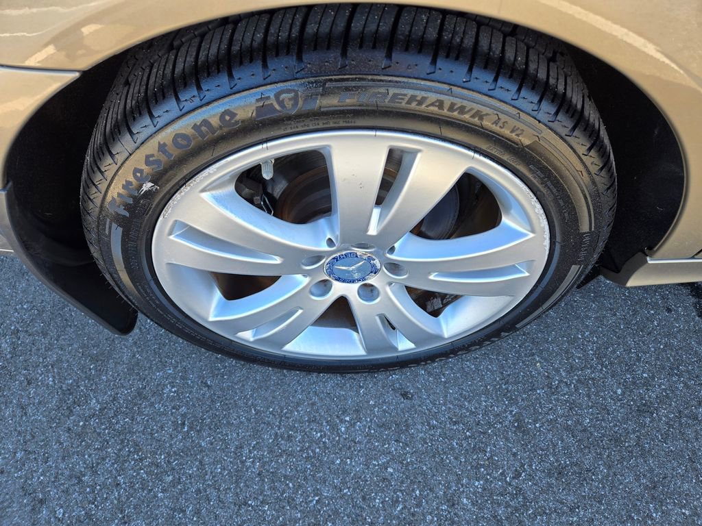 Used 2011 Mercedes-Benz C 300 Sedan image 12