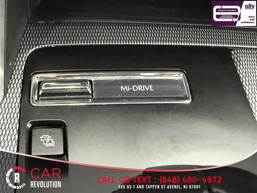 Used 2024 MAZDA CX-90 Plug-In Hybrid w/ Premium Pkg image 31