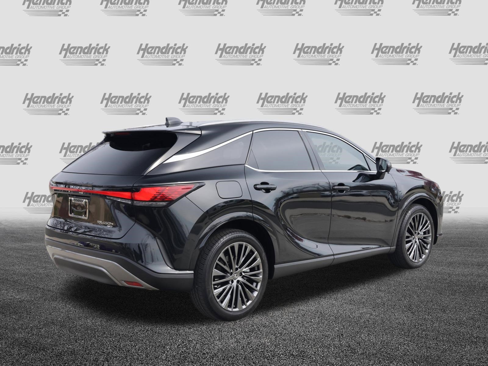 Certified 2025 Lexus RX 450h AWD w/ Convenience Package image 9
