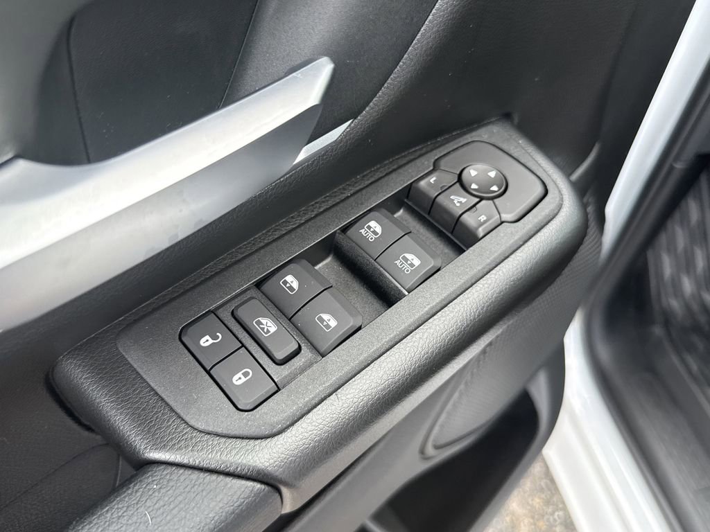 New 2026 RAM 1500 4x4 Crew Cab image 11