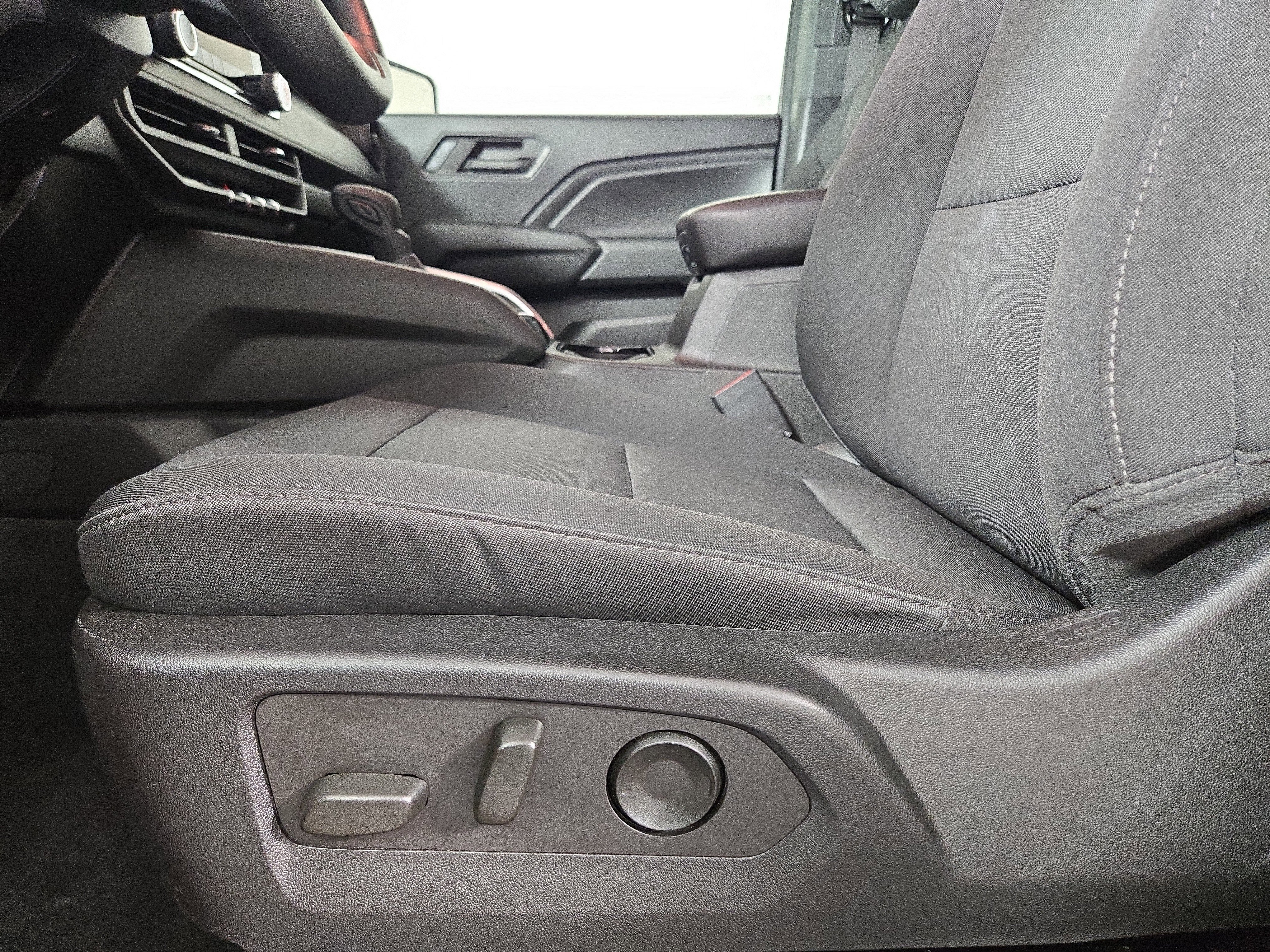 Certified 2023 Chevrolet Colorado Trail Boss w/ Technology Package image 29