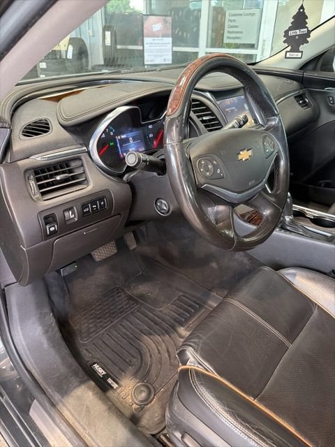 Used 2014 Chevrolet Impala LTZ FWD image 2