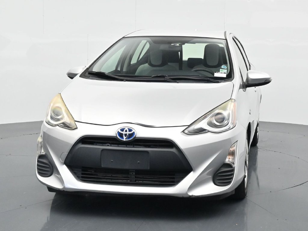 Used 2016 Toyota Prius C One FWD image 2