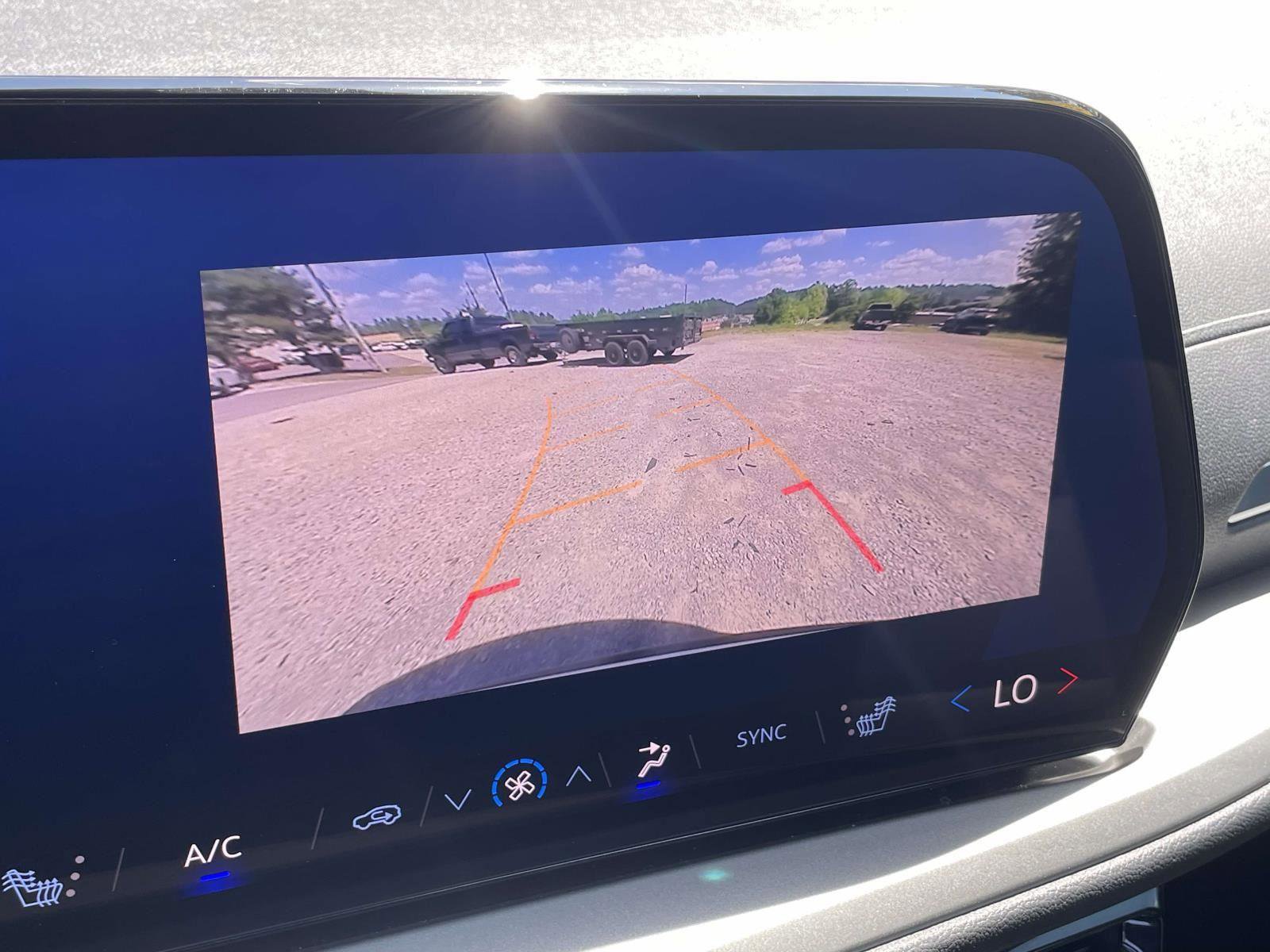 Used 2025 Chevrolet Traverse LT w/ LPO, Floor Liner Package image 13