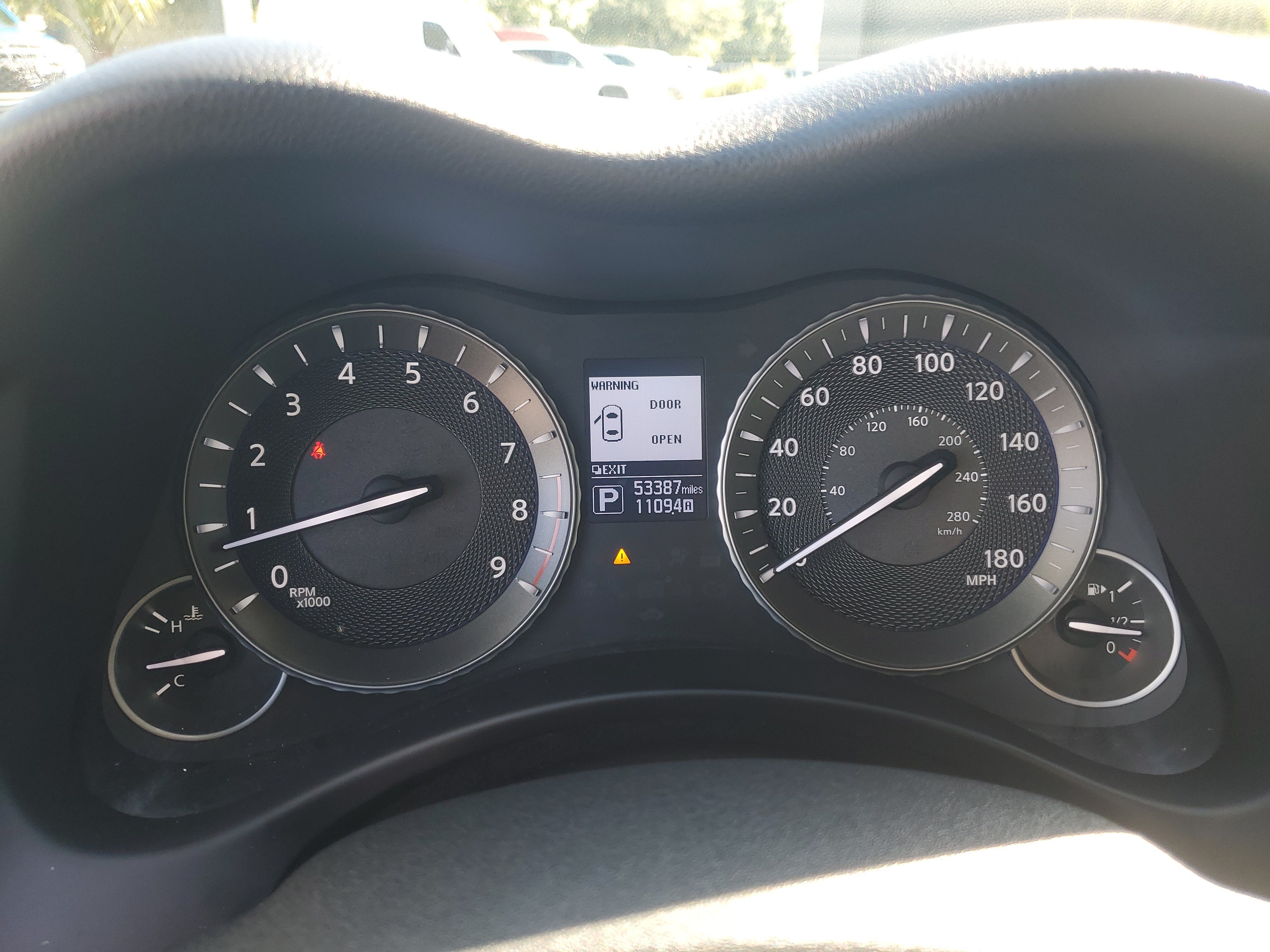Used 2015 INFINITI Q70 3.7 RWD image 18
