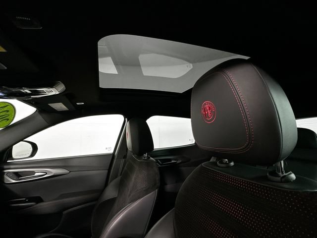 Used 2024 Alfa Romeo Tonale Veloce AWD/4WD image 20
