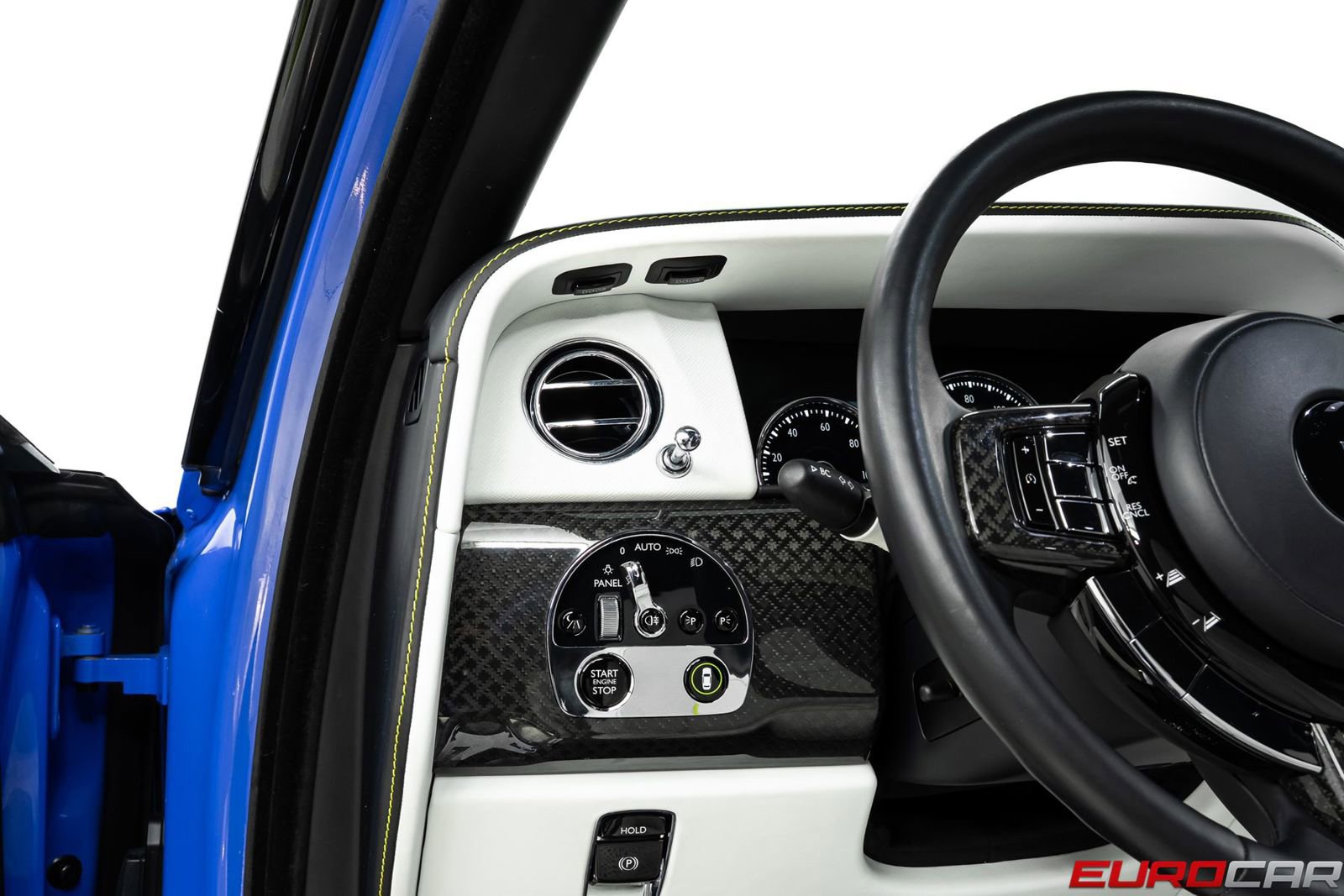 Used 2021 Rolls-Royce Cullinan Black Badge image 30