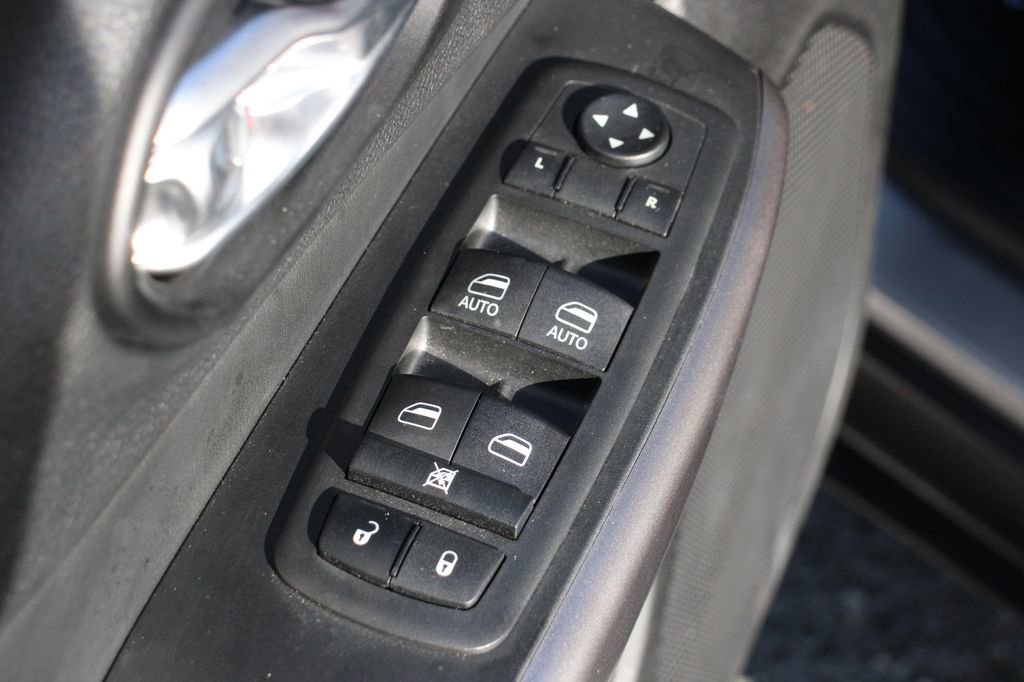 Used 2021 Jeep Cherokee Latitude Lux image 15