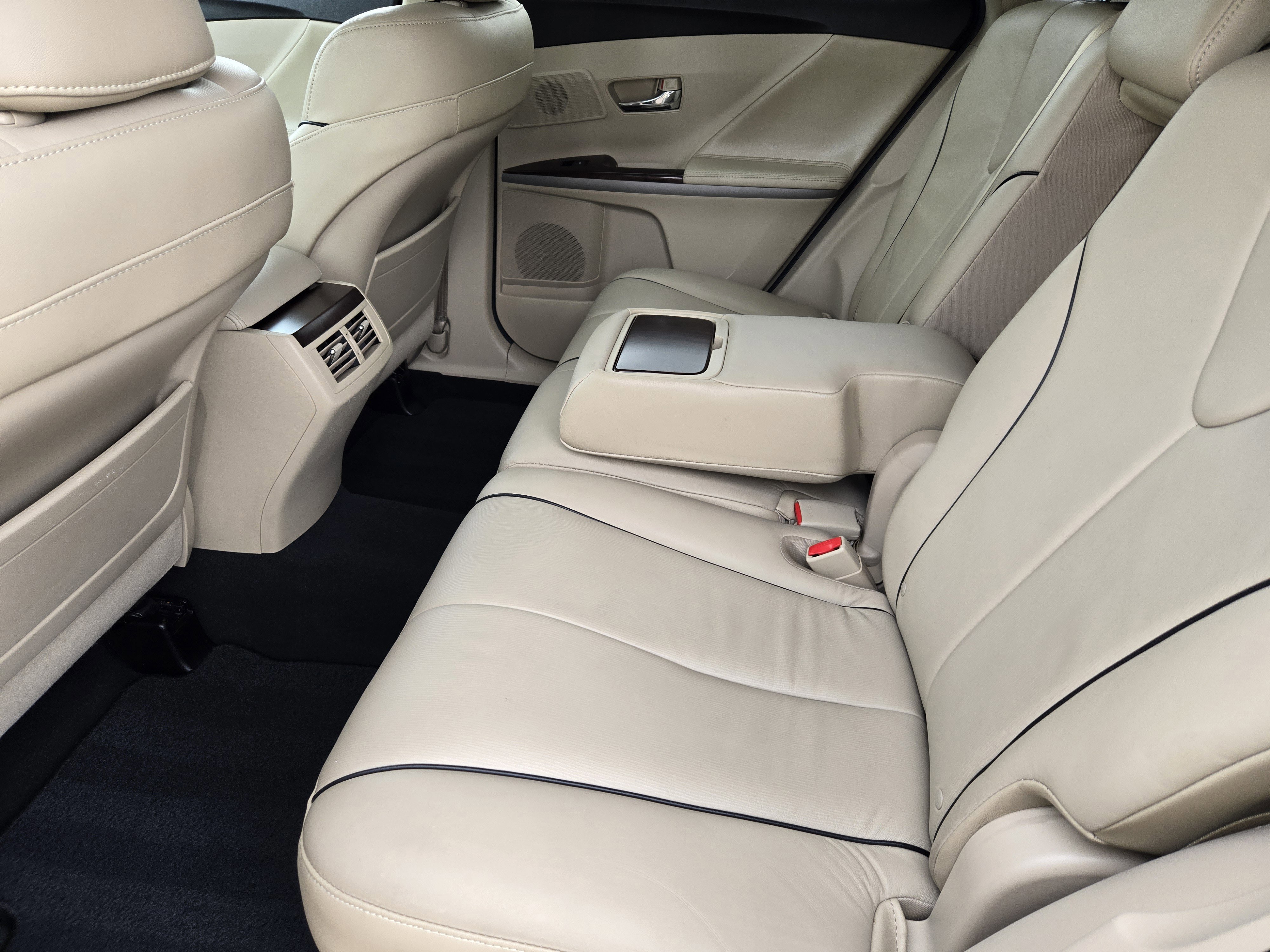 Used 2014 Toyota Venza Limited w/ Tow Prep Package AWD/4WD image 28