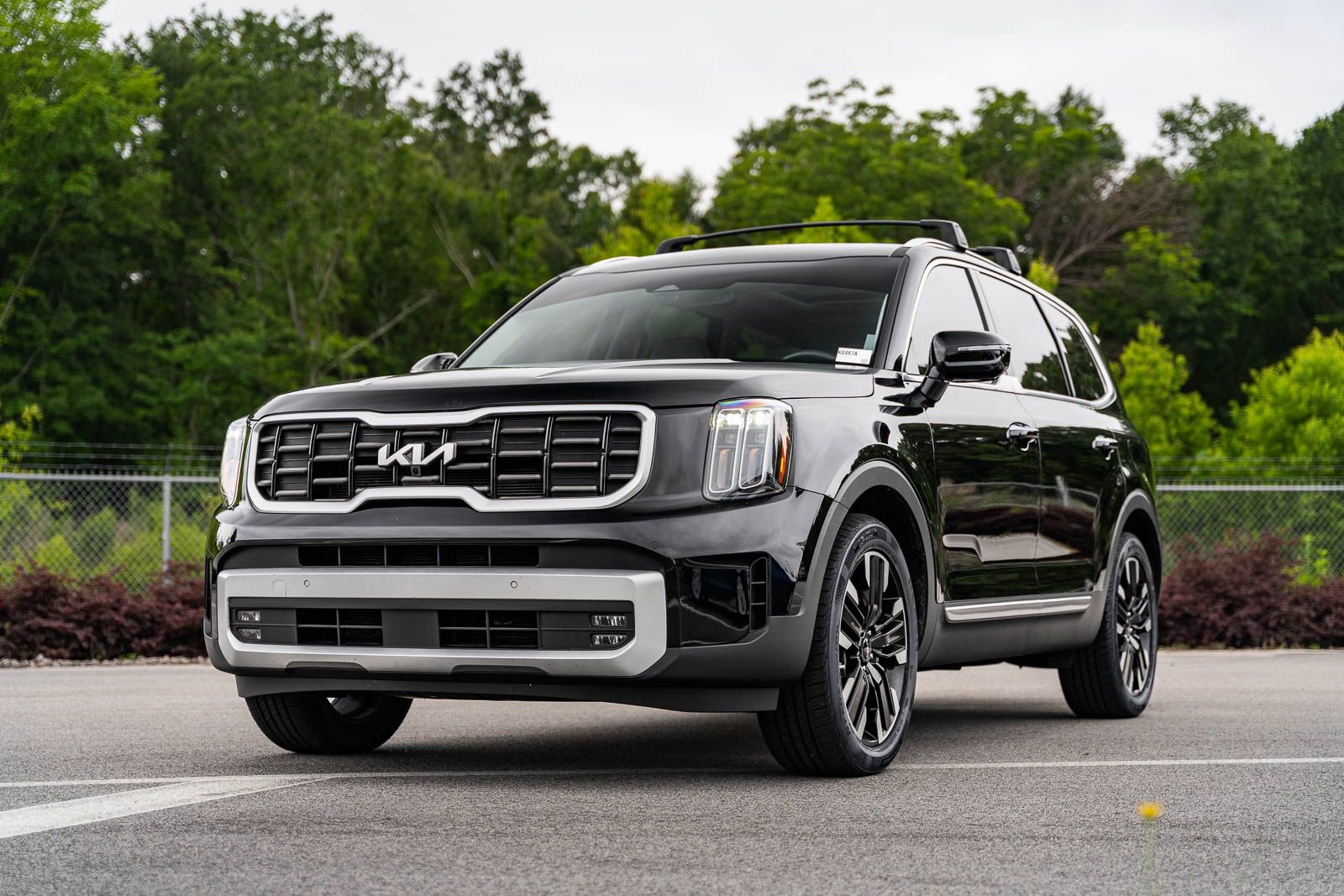 Used 2024 Kia Telluride SX FWD image 3
