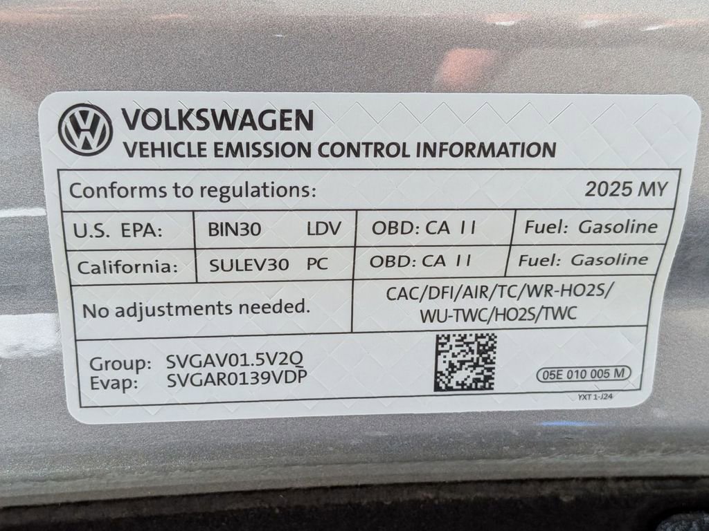Used 2025 Volkswagen Jetta SE image 33